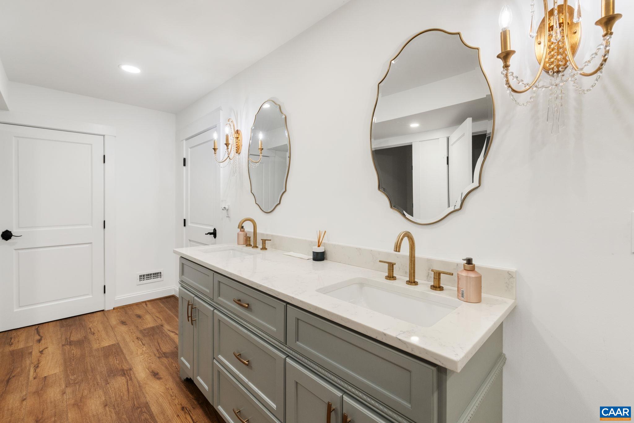 189 OLD BUCKINGHAM RD, CUMBERLAND, Virginia 23040, 5 Bedrooms Bedrooms, ,5 BathroomsBathrooms,Residential,14,189 OLD BUCKINGHAM RD,674166 MLS # 674166