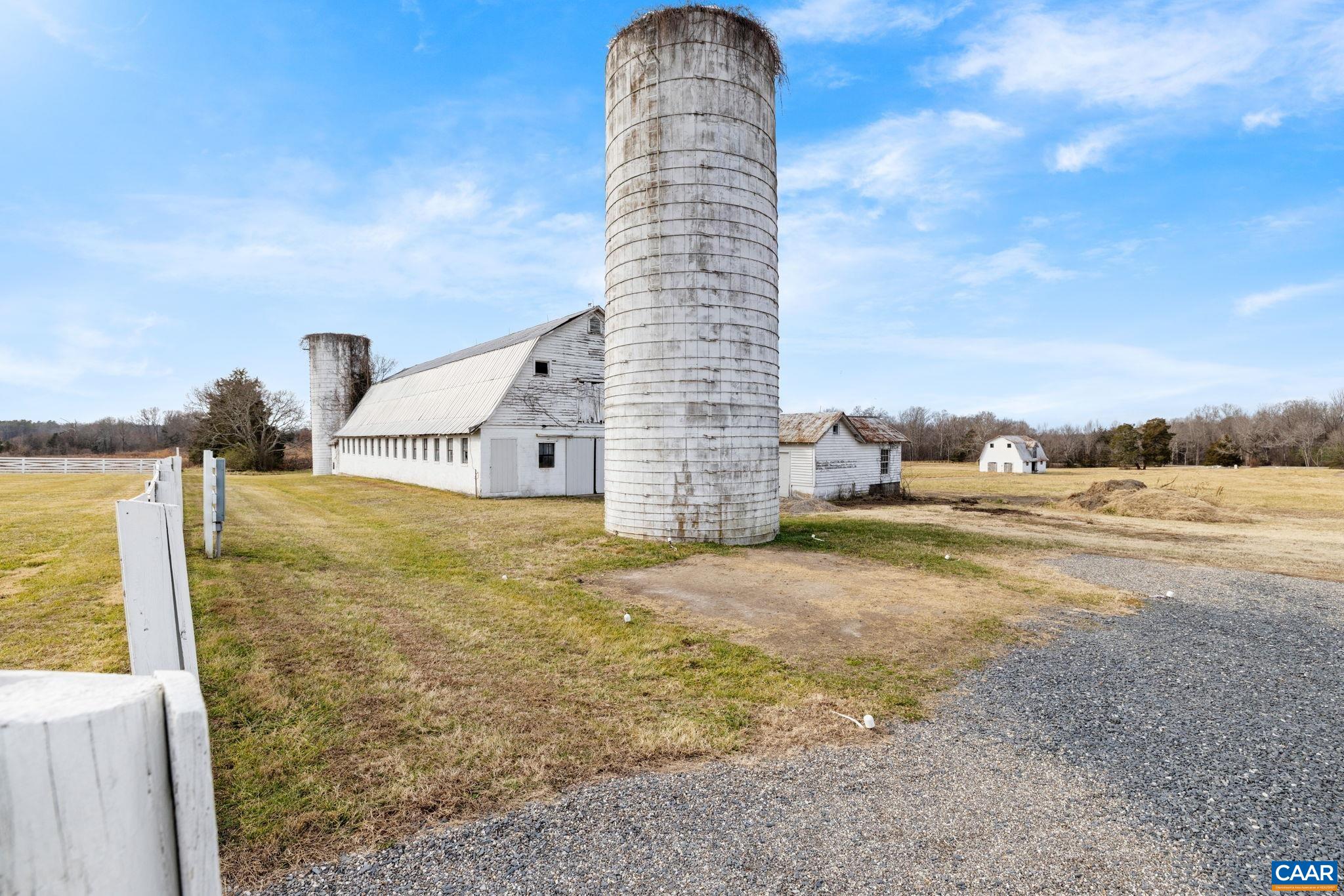 189 OLD BUCKINGHAM RD, CUMBERLAND, Virginia 23040, 5 Bedrooms Bedrooms, ,5 BathroomsBathrooms,Residential,14,189 OLD BUCKINGHAM RD,674166 MLS # 674166