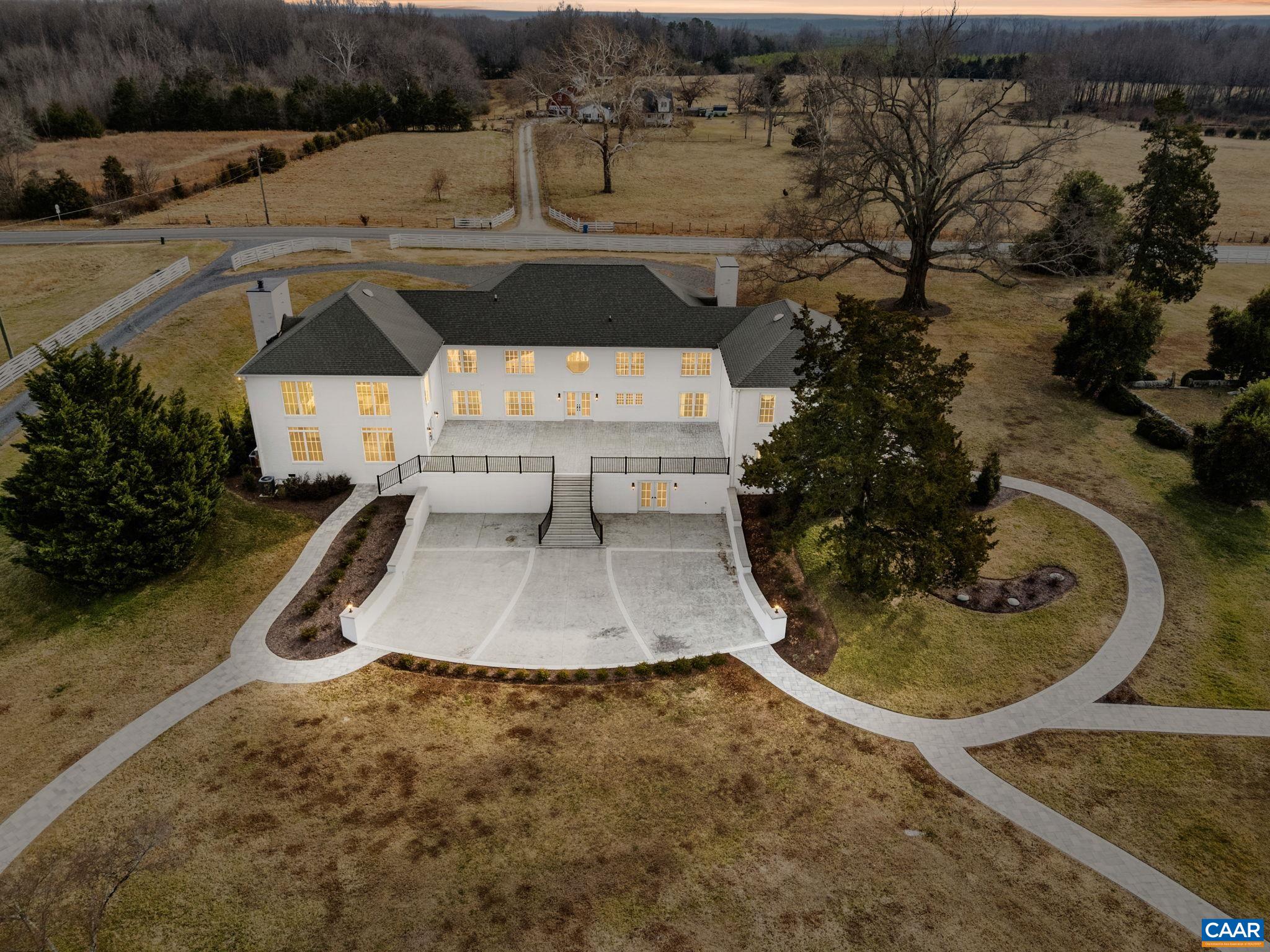 189 OLD BUCKINGHAM RD, CUMBERLAND, Virginia 23040, 5 Bedrooms Bedrooms, ,5 BathroomsBathrooms,Residential,14,189 OLD BUCKINGHAM RD,674166 MLS # 674166