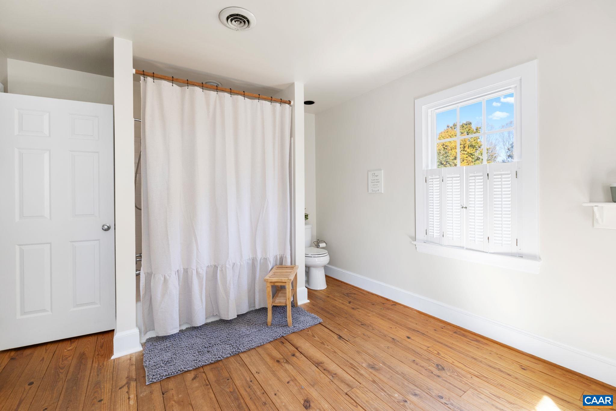 6256 OLD BUCKINGHAM RD, POWHATAN, Virginia 23139, 4 Bedrooms Bedrooms, ,2 BathroomsBathrooms,Residential,14,6256 OLD BUCKINGHAM RD,674215 MLS # 674215