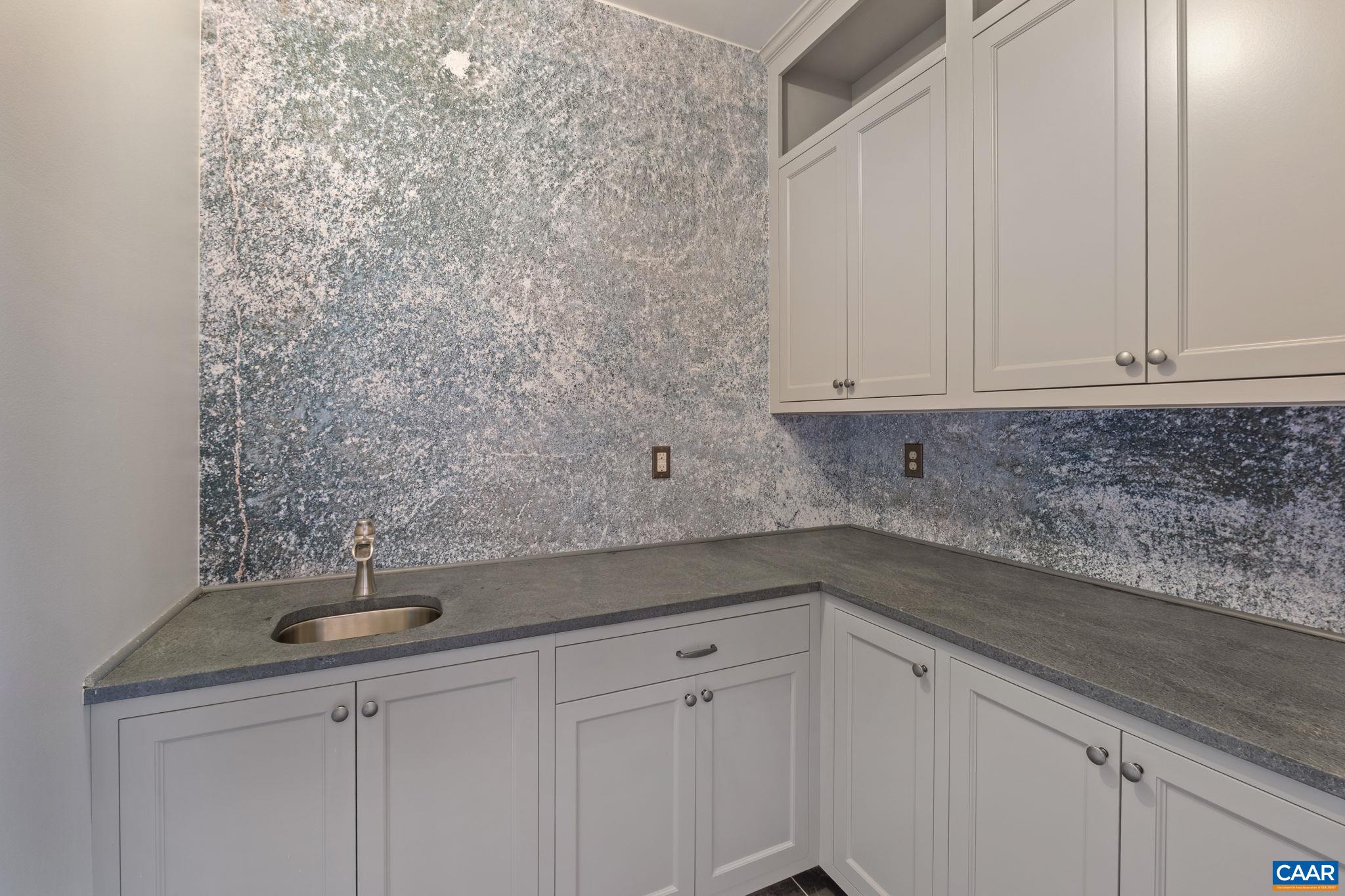 12048 LOUISA RD, GORDONSVILLE, Virginia 22942, 4 Bedrooms Bedrooms, ,4 BathroomsBathrooms,Residential,14,12048 LOUISA RD,674232 MLS # 674232