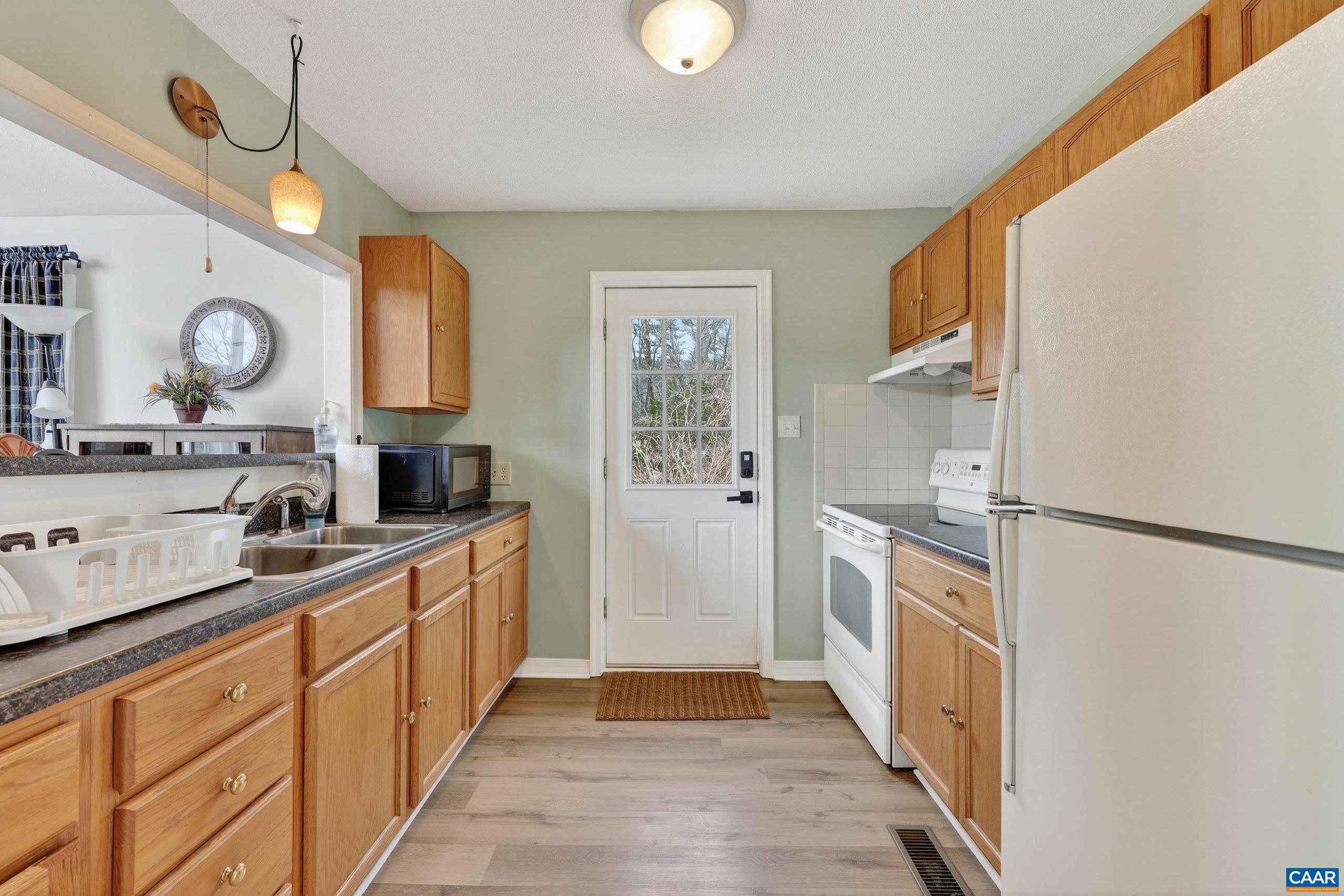 443 MEADOW VIEW LN, FORT VALLEY, Virginia 22652, 126 Bedrooms Bedrooms, ,11 BathroomsBathrooms,Residential,14,443 MEADOW VIEW LN,674290 MLS # 674290