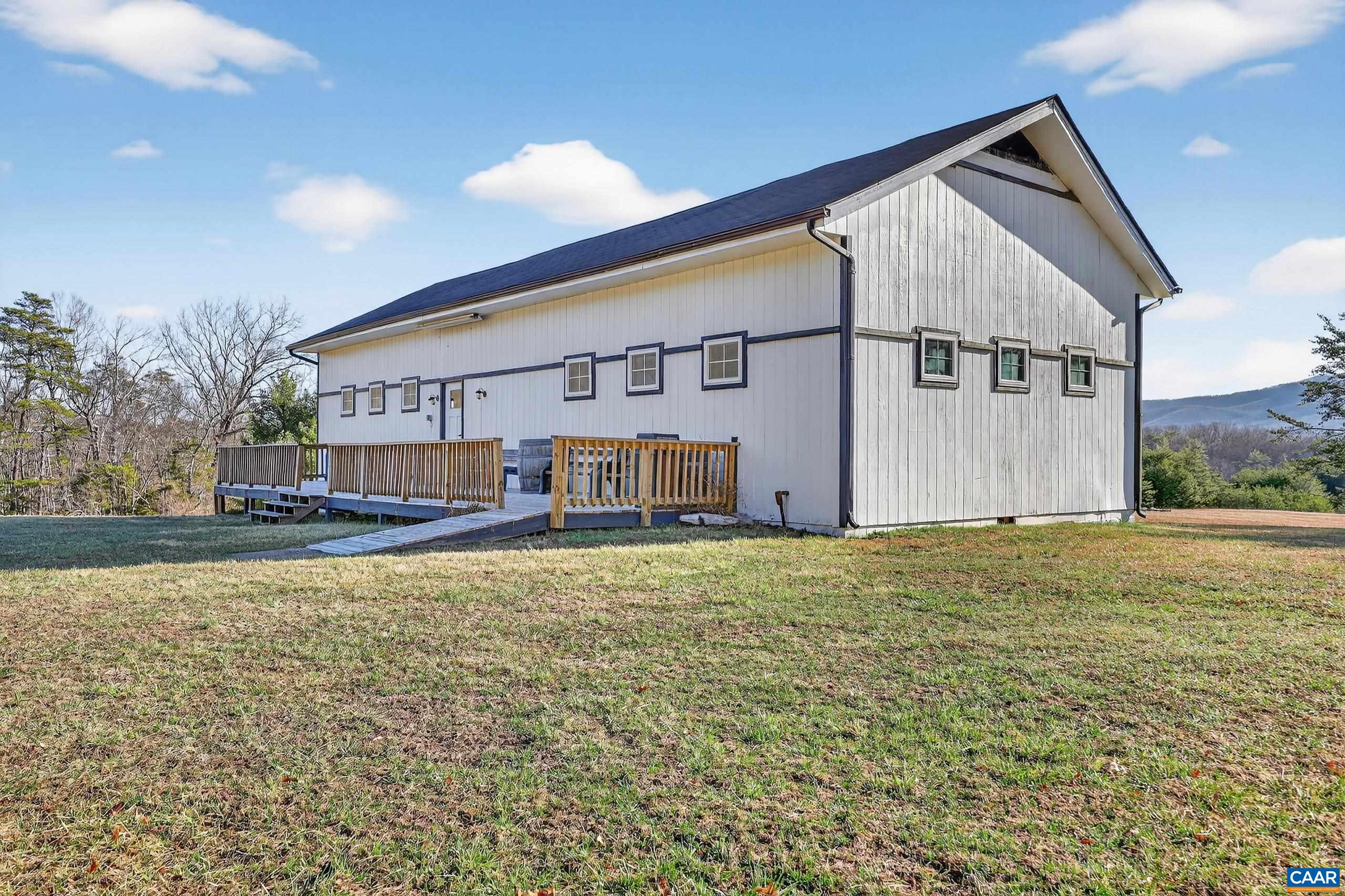 443 MEADOW VIEW LN, FORT VALLEY, Virginia 22652, 126 Bedrooms Bedrooms, ,11 BathroomsBathrooms,Residential,14,443 MEADOW VIEW LN,674290 MLS # 674290