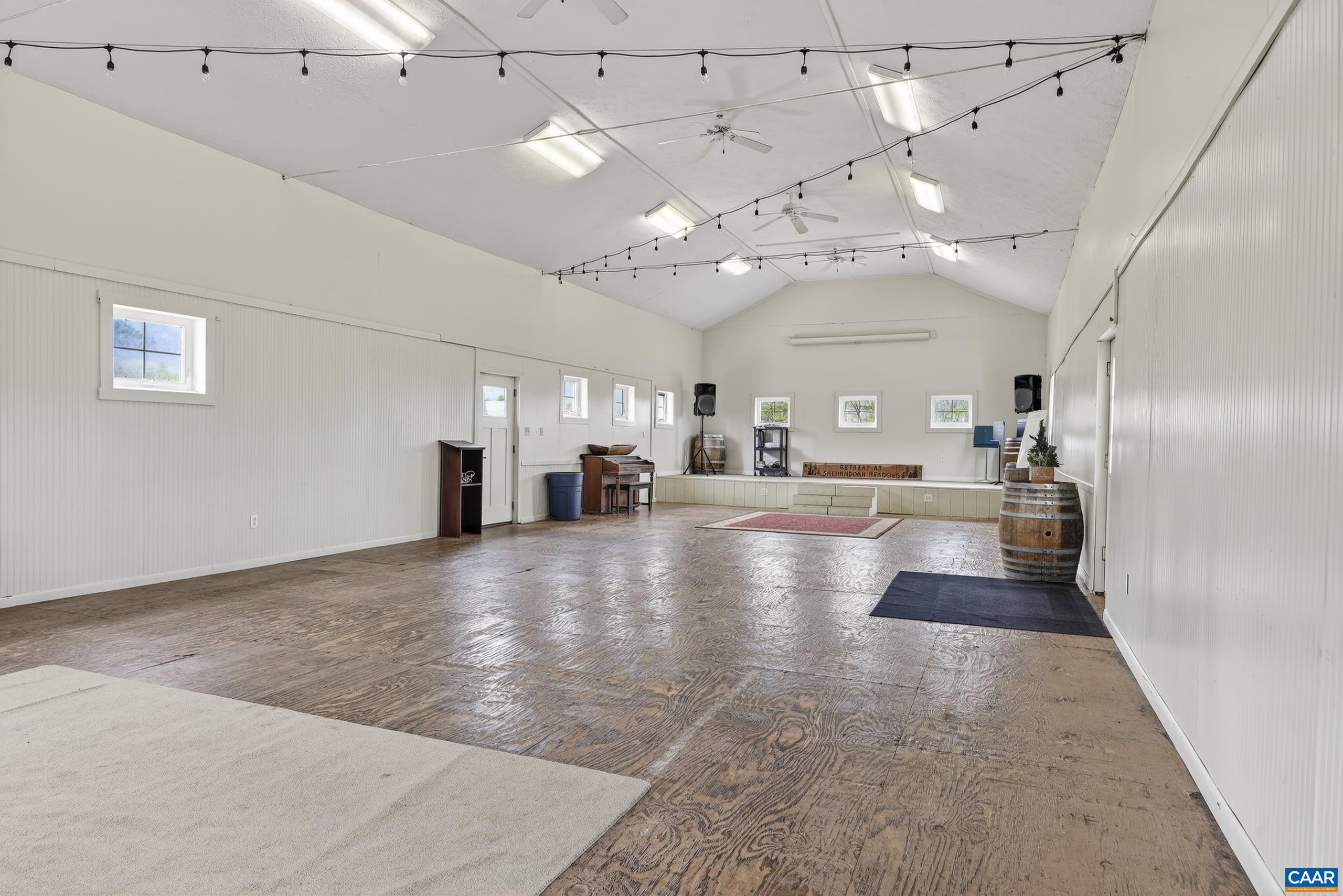 443 MEADOW VIEW LN, FORT VALLEY, Virginia 22652, 126 Bedrooms Bedrooms, ,11 BathroomsBathrooms,Residential,14,443 MEADOW VIEW LN,674290 MLS # 674290