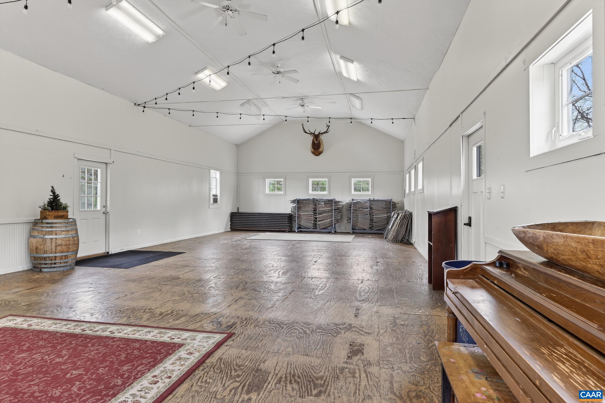 443 MEADOW VIEW LN, FORT VALLEY, Virginia 22652, 126 Bedrooms Bedrooms, ,11 BathroomsBathrooms,Residential,14,443 MEADOW VIEW LN,674290 MLS # 674290