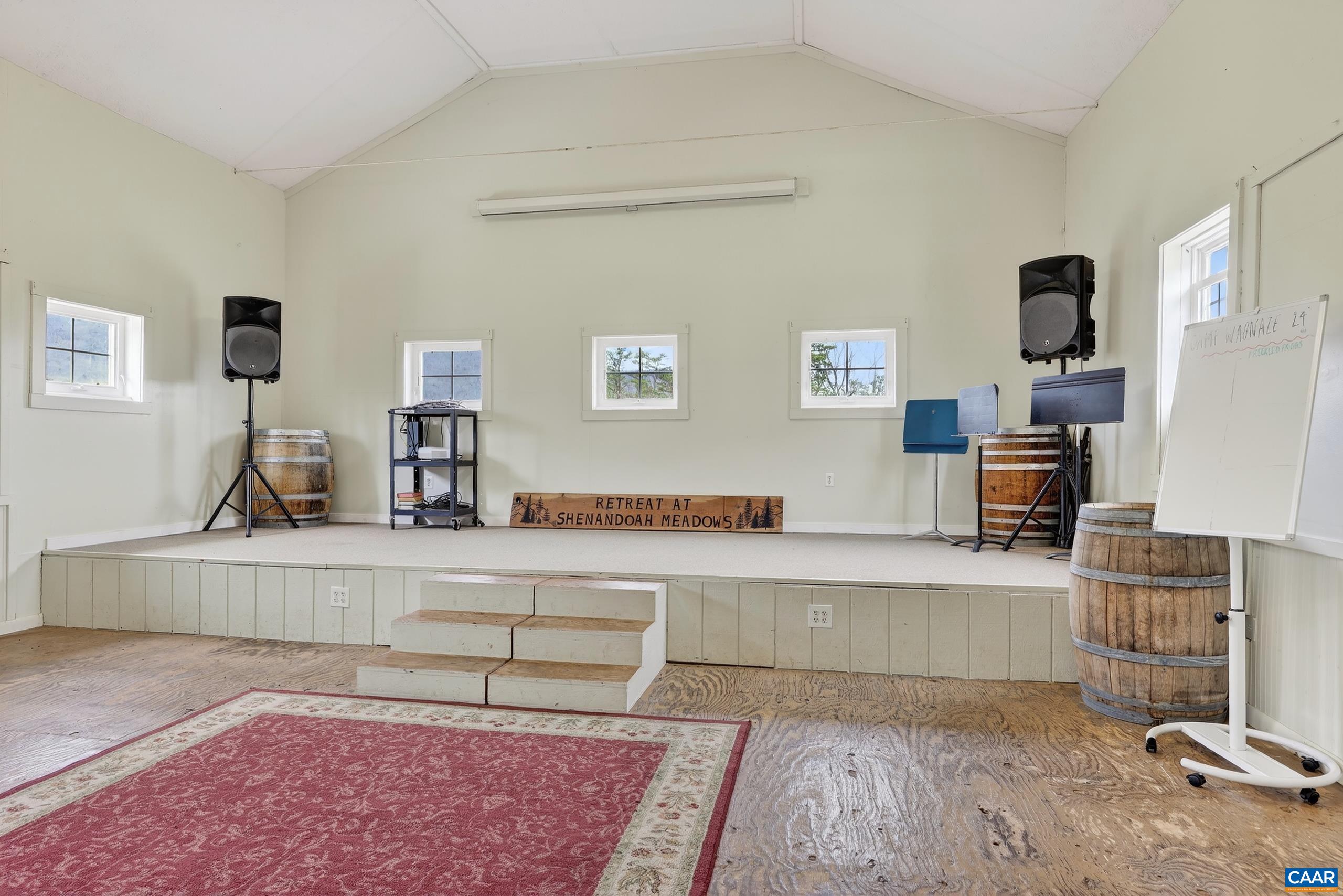 443 MEADOW VIEW LN, FORT VALLEY, Virginia 22652, 126 Bedrooms Bedrooms, ,11 BathroomsBathrooms,Residential,14,443 MEADOW VIEW LN,674290 MLS # 674290