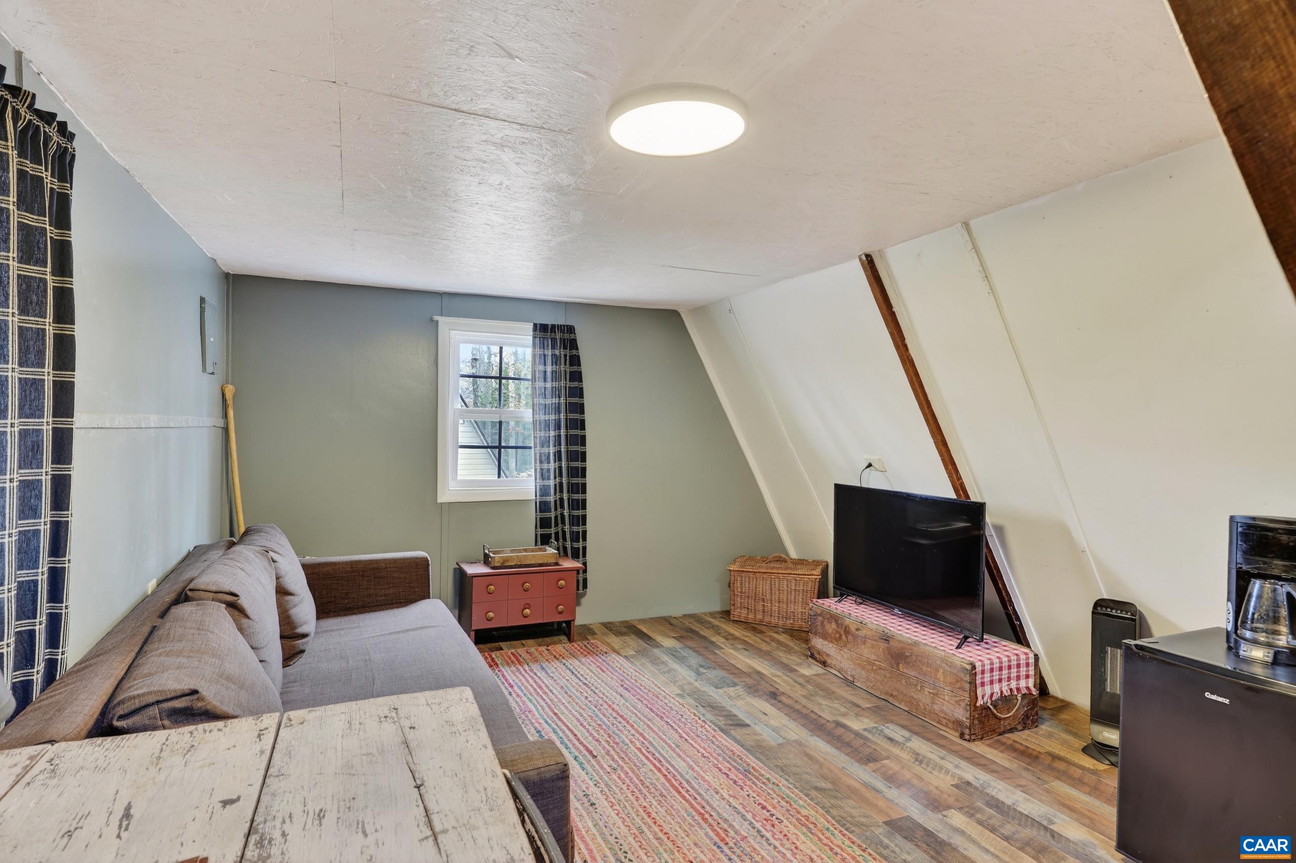 443 MEADOW VIEW LN, FORT VALLEY, Virginia 22652, 126 Bedrooms Bedrooms, ,11 BathroomsBathrooms,Residential,14,443 MEADOW VIEW LN,674290 MLS # 674290