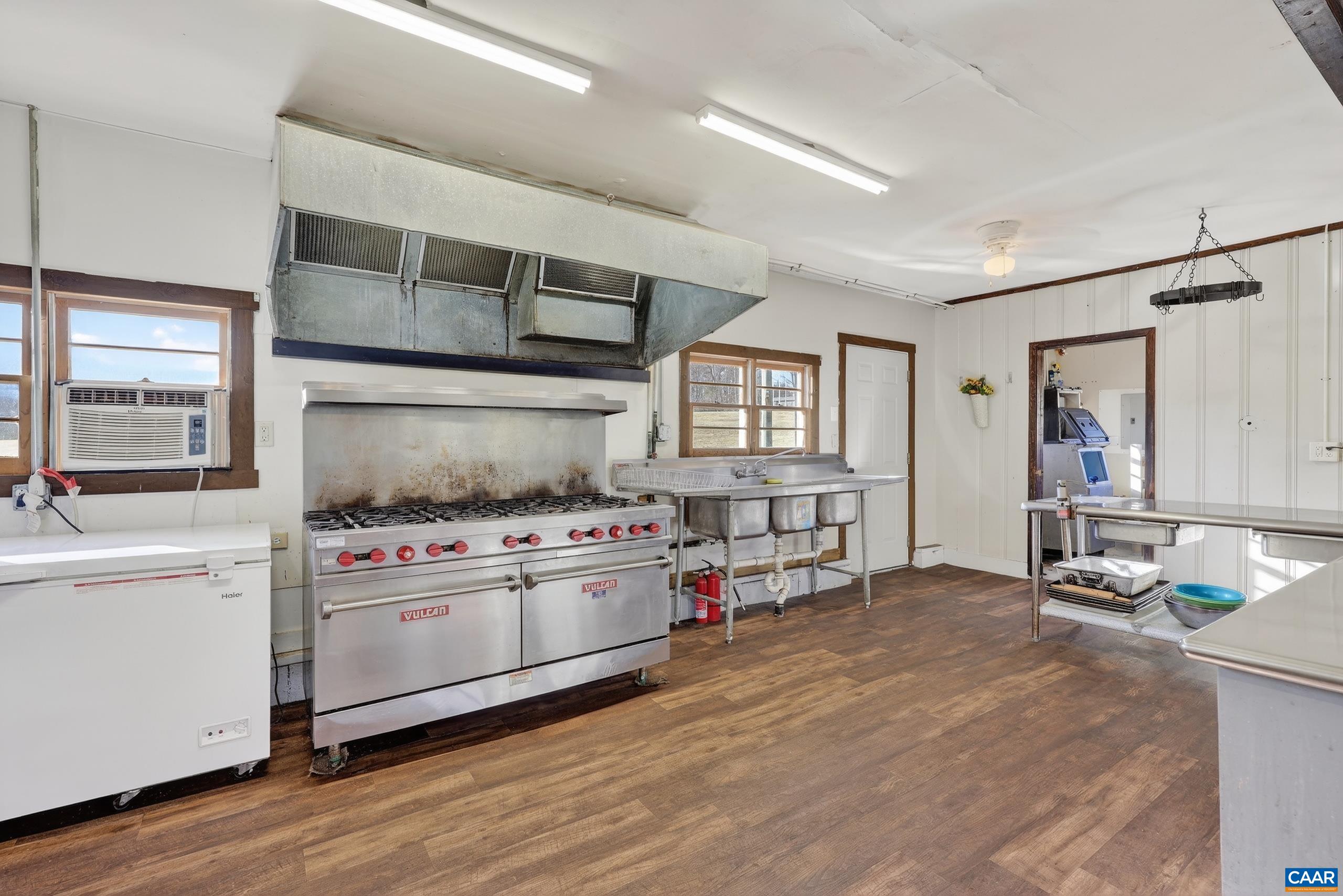 443 MEADOW VIEW LN, FORT VALLEY, Virginia 22652, 126 Bedrooms Bedrooms, ,11 BathroomsBathrooms,Residential,14,443 MEADOW VIEW LN,674290 MLS # 674290