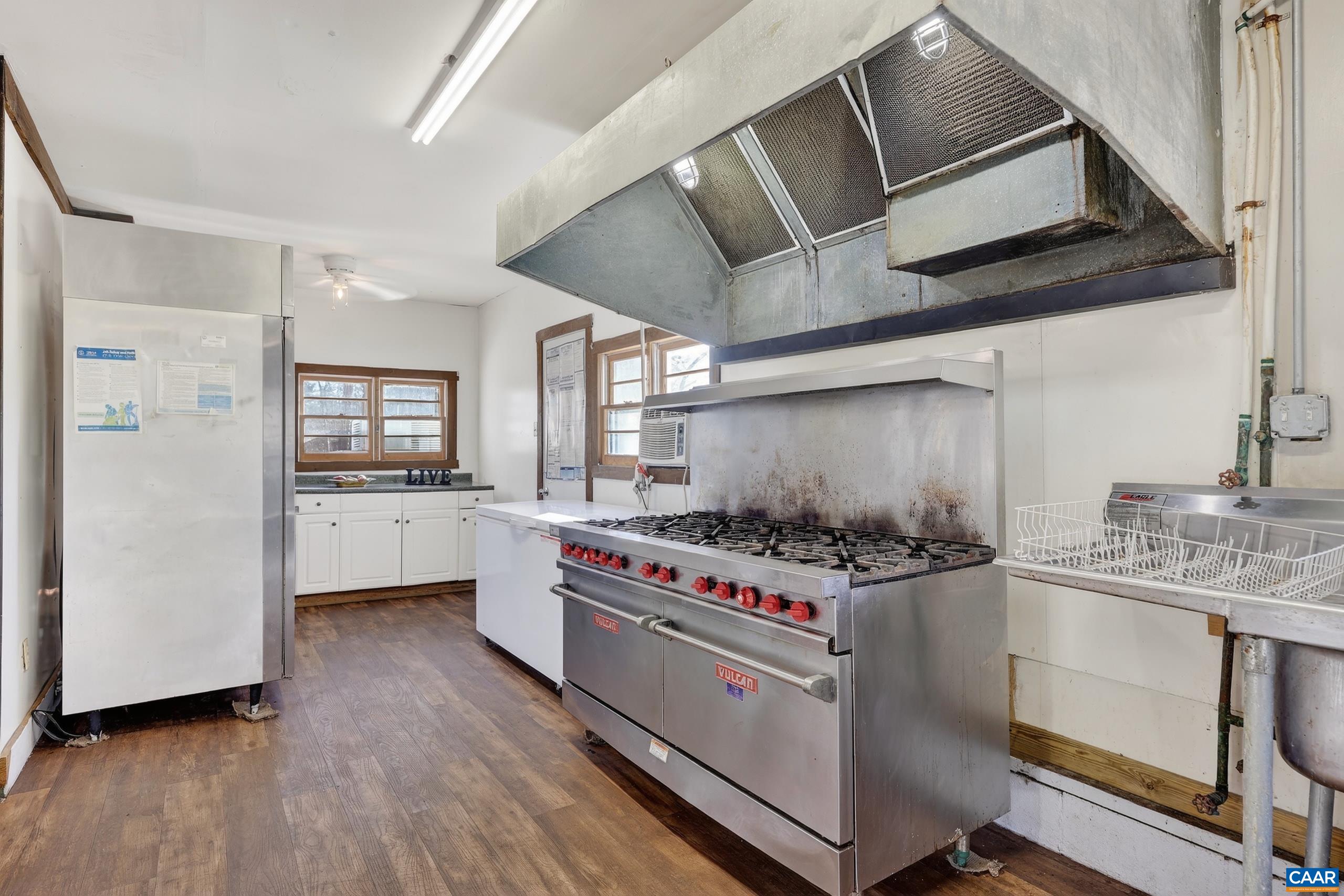 443 MEADOW VIEW LN, FORT VALLEY, Virginia 22652, 126 Bedrooms Bedrooms, ,11 BathroomsBathrooms,Residential,14,443 MEADOW VIEW LN,674290 MLS # 674290