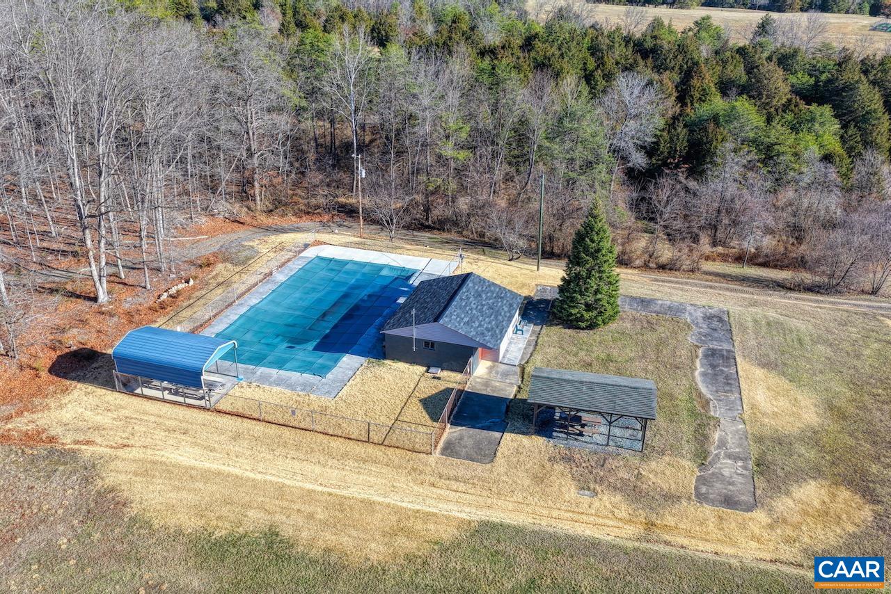 443 MEADOW VIEW LN, FORT VALLEY, Virginia 22652, 126 Bedrooms Bedrooms, ,11 BathroomsBathrooms,Residential,14,443 MEADOW VIEW LN,674290 MLS # 674290