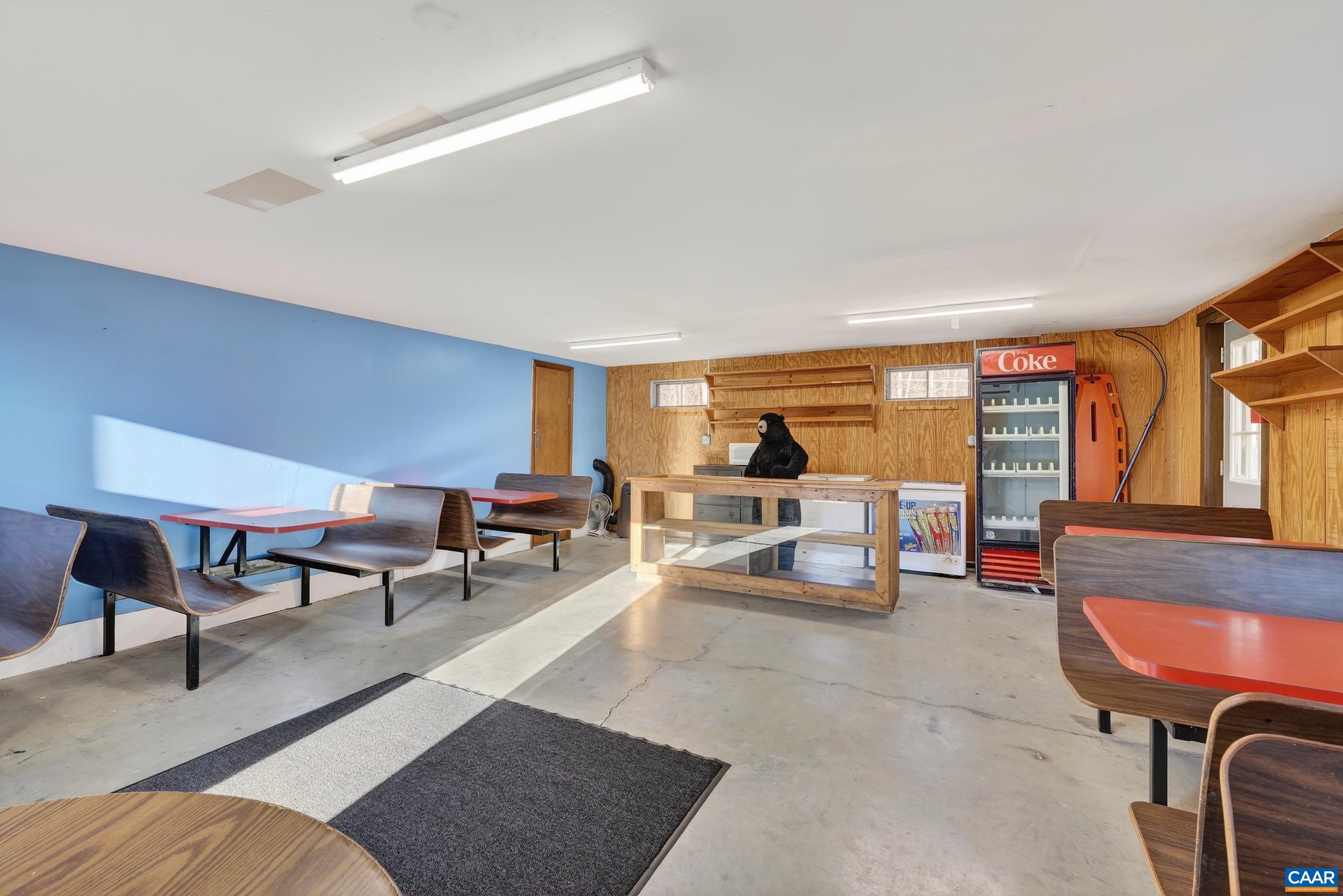 443 MEADOW VIEW LN, FORT VALLEY, Virginia 22652, 126 Bedrooms Bedrooms, ,11 BathroomsBathrooms,Residential,14,443 MEADOW VIEW LN,674290 MLS # 674290