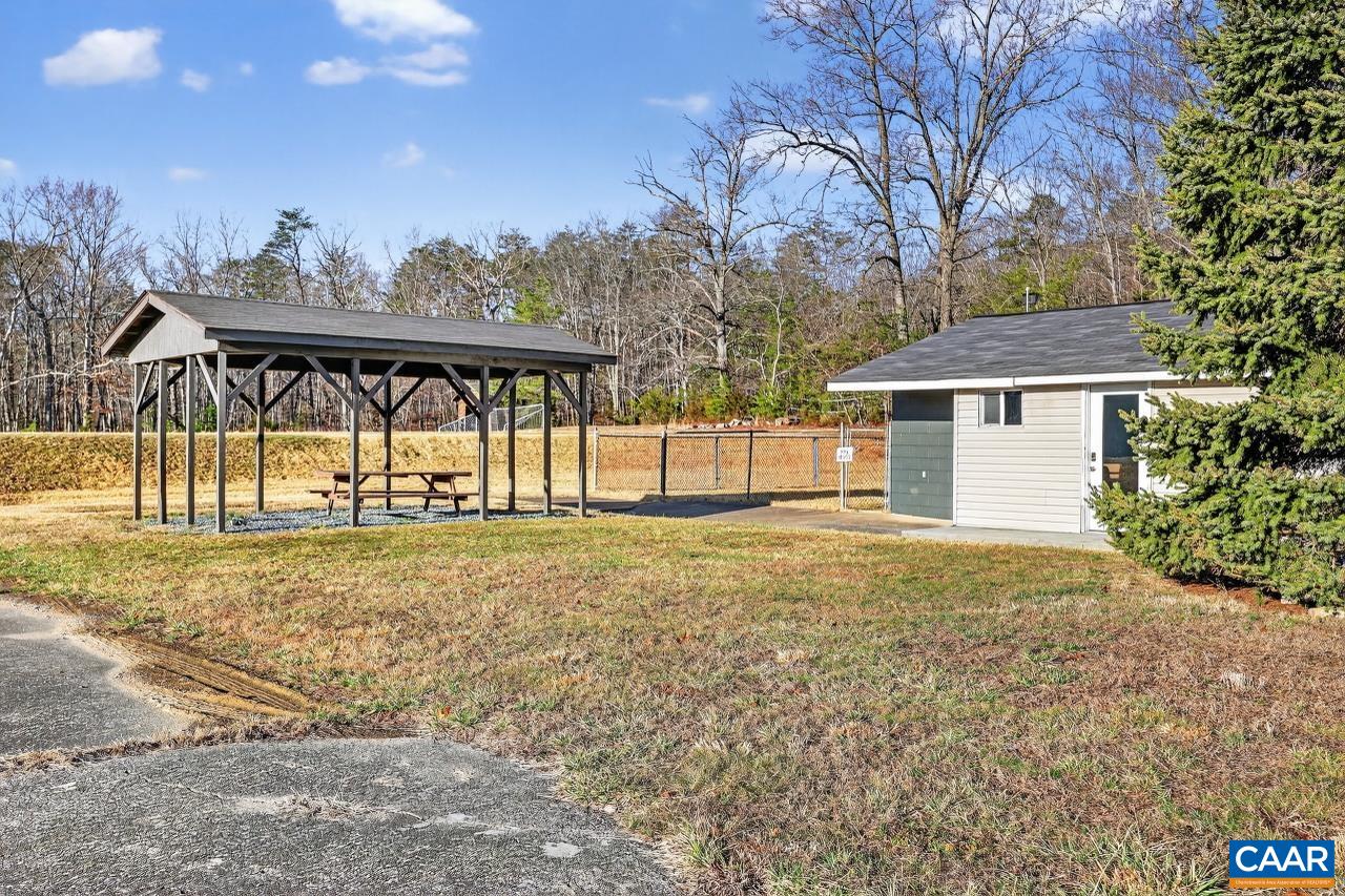 443 MEADOW VIEW LN, FORT VALLEY, Virginia 22652, 126 Bedrooms Bedrooms, ,11 BathroomsBathrooms,Residential,14,443 MEADOW VIEW LN,674290 MLS # 674290