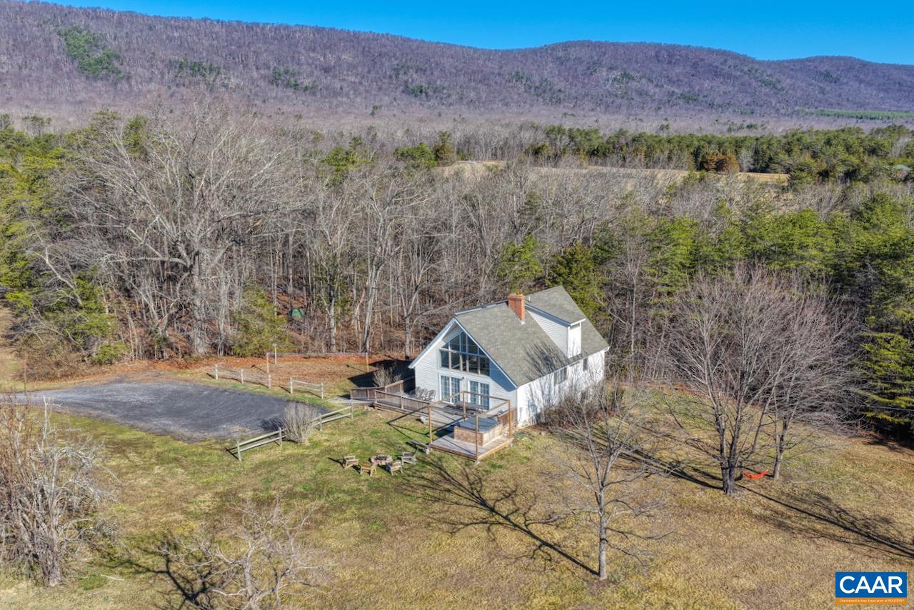 443 MEADOW VIEW LN, FORT VALLEY, Virginia 22652, 126 Bedrooms Bedrooms, ,11 BathroomsBathrooms,Residential,14,443 MEADOW VIEW LN,674290 MLS # 674290