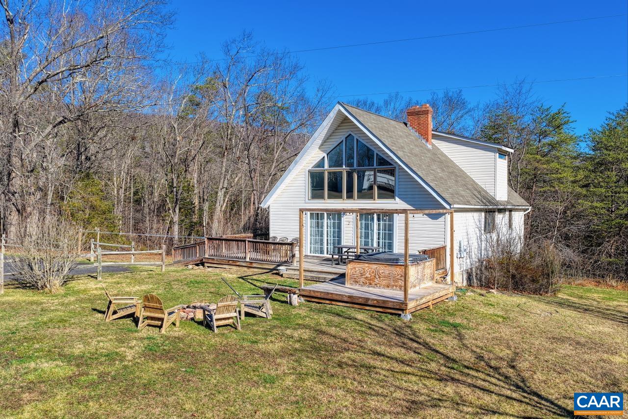 443 MEADOW VIEW LN, FORT VALLEY, Virginia 22652, 126 Bedrooms Bedrooms, ,11 BathroomsBathrooms,Residential,14,443 MEADOW VIEW LN,674290 MLS # 674290