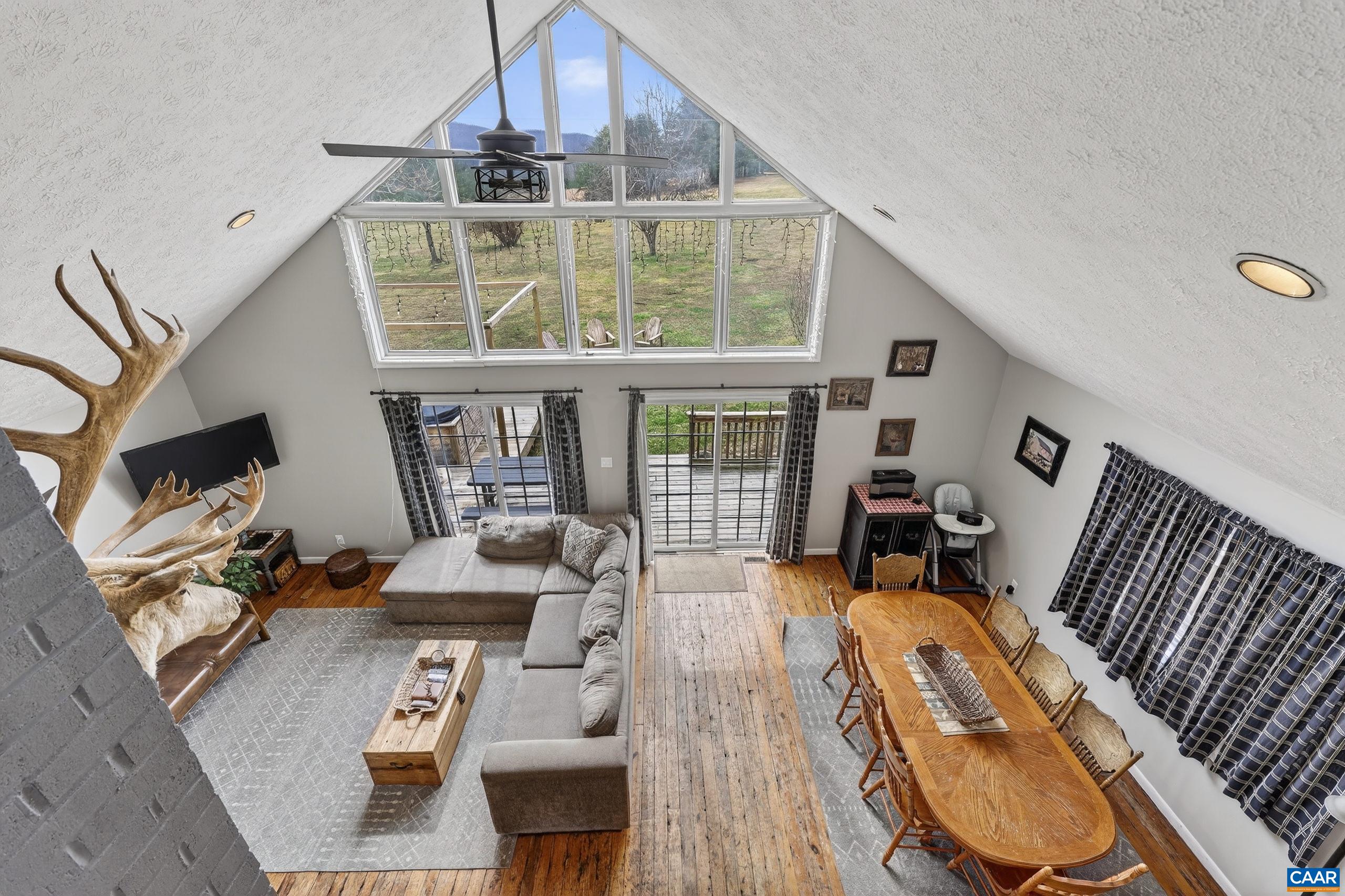 443 MEADOW VIEW LN, FORT VALLEY, Virginia 22652, 126 Bedrooms Bedrooms, ,11 BathroomsBathrooms,Residential,14,443 MEADOW VIEW LN,674290 MLS # 674290