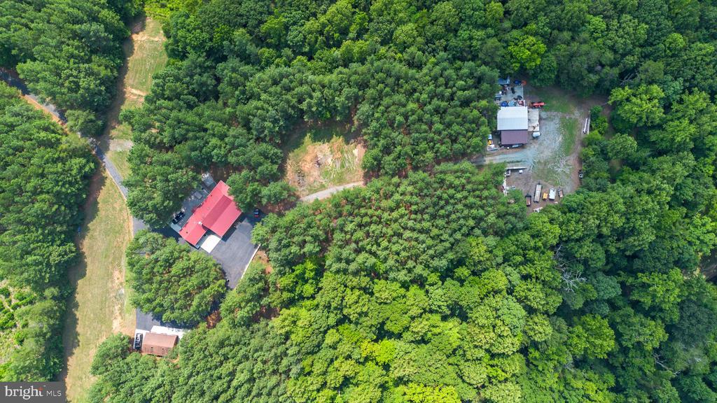 362 DELL PERKINS RD, LOUISA, Virginia 23093, 5 Bedrooms Bedrooms, ,3 BathroomsBathrooms,Residential,14,362 DELL PERKINS RD,VALA2009324 MLS # VALA2009324