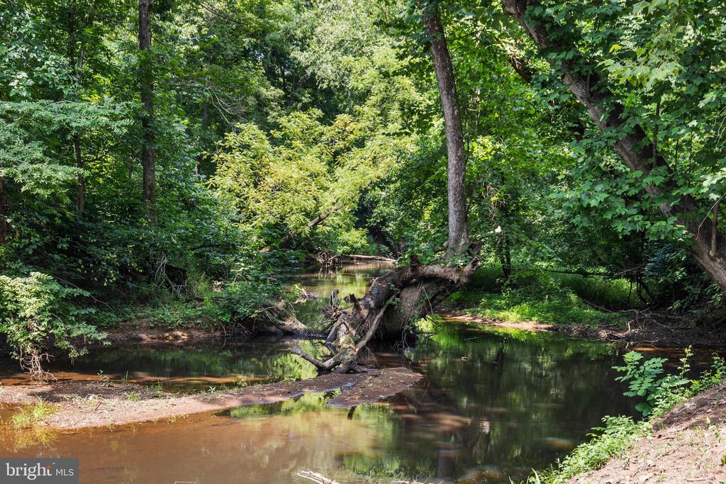 362 DELL PERKINS RD, LOUISA, Virginia 23093, 5 Bedrooms Bedrooms, ,3 BathroomsBathrooms,Residential,14,362 DELL PERKINS RD,VALA2009324 MLS # VALA2009324