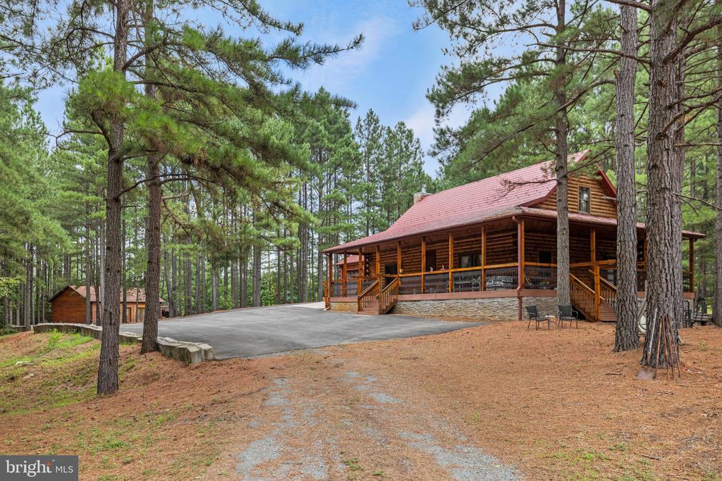 362 DELL PERKINS RD, LOUISA, Virginia 23093, 5 Bedrooms Bedrooms, ,3 BathroomsBathrooms,Residential,14,362 DELL PERKINS RD,VALA2009324 MLS # VALA2009324