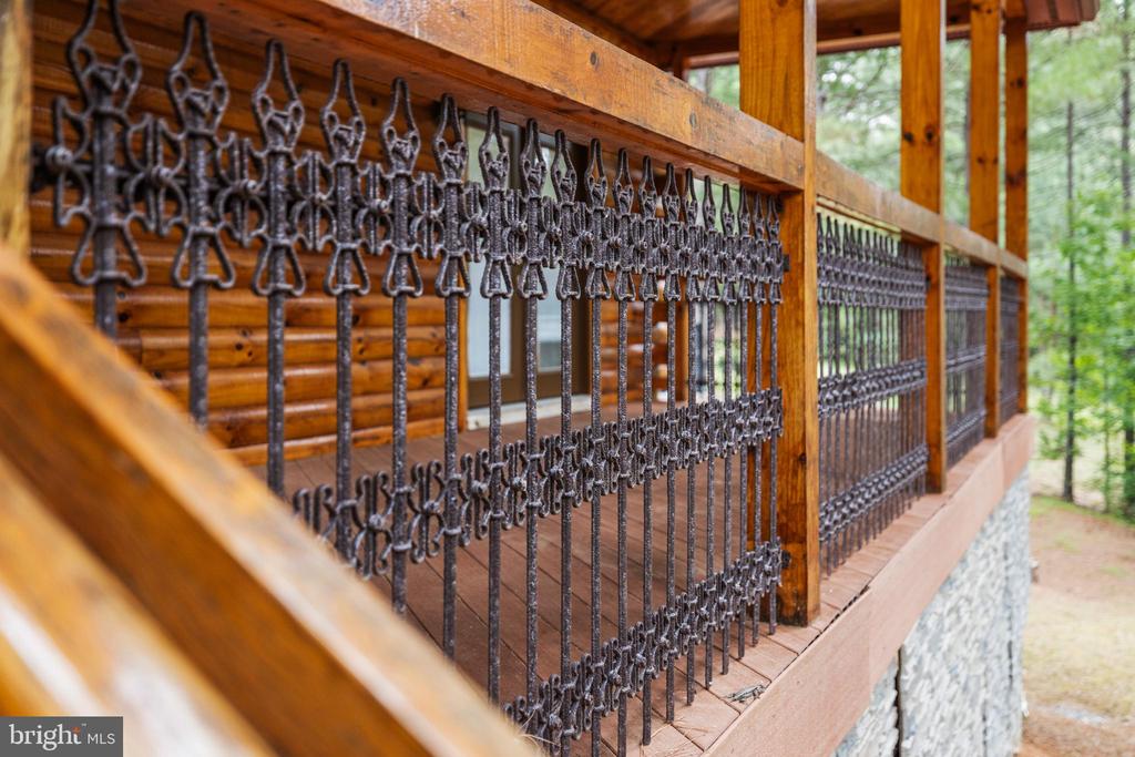 362 DELL PERKINS RD, LOUISA, Virginia 23093, 5 Bedrooms Bedrooms, ,3 BathroomsBathrooms,Residential,14,362 DELL PERKINS RD,VALA2009324 MLS # VALA2009324