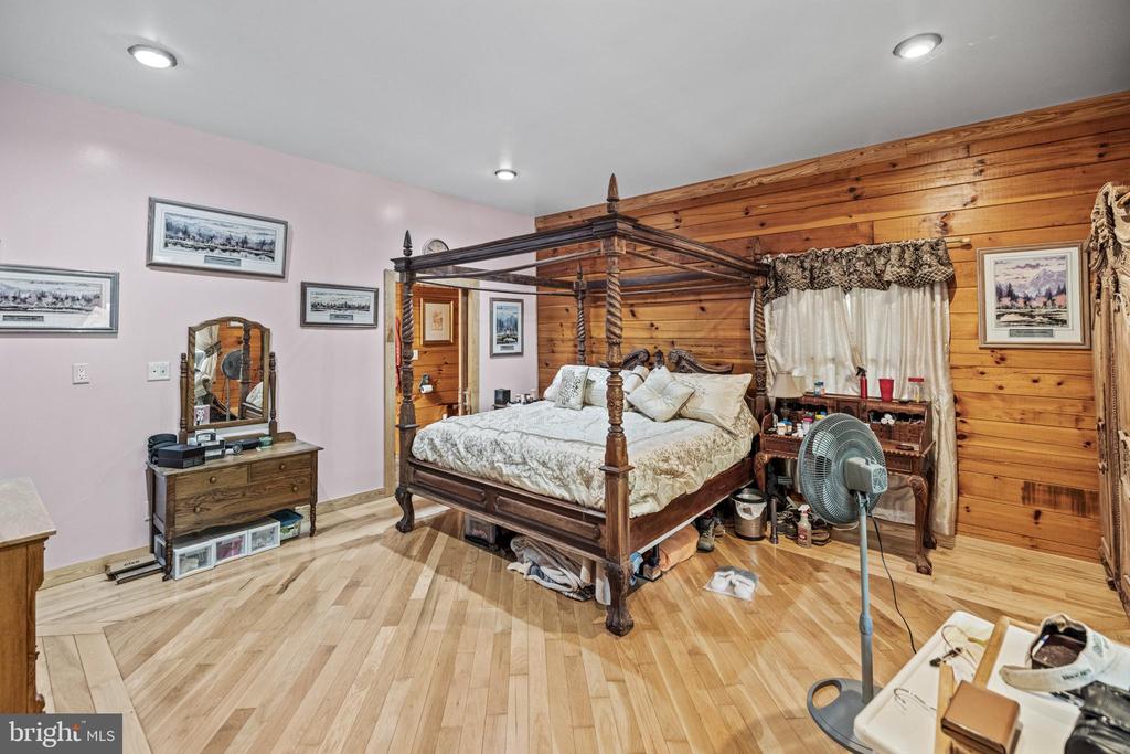 362 DELL PERKINS RD, LOUISA, Virginia 23093, 5 Bedrooms Bedrooms, ,3 BathroomsBathrooms,Residential,14,362 DELL PERKINS RD,VALA2009324 MLS # VALA2009324