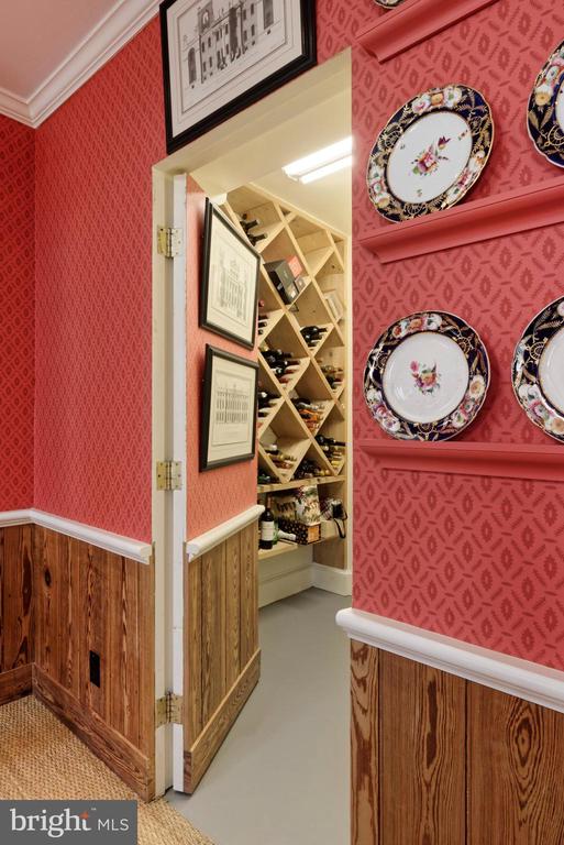 4392 CARRINGTON RD, MARKHAM, Virginia, 4 Bedrooms Bedrooms, ,4 BathroomsBathrooms,Residential,14,4392 CARRINGTON RD,VAFQ2020754 MLS # VAFQ2020754