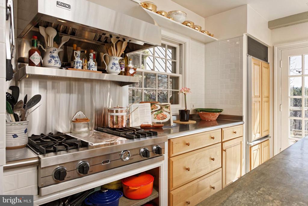 4392 CARRINGTON RD, MARKHAM, Virginia, 4 Bedrooms Bedrooms, ,4 BathroomsBathrooms,Residential,14,4392 CARRINGTON RD,VAFQ2020754 MLS # VAFQ2020754