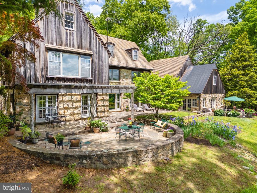 4392 CARRINGTON RD, MARKHAM, Virginia, 4 Bedrooms Bedrooms, ,4 BathroomsBathrooms,Residential,14,4392 CARRINGTON RD,VAFQ2020754 MLS # VAFQ2020754