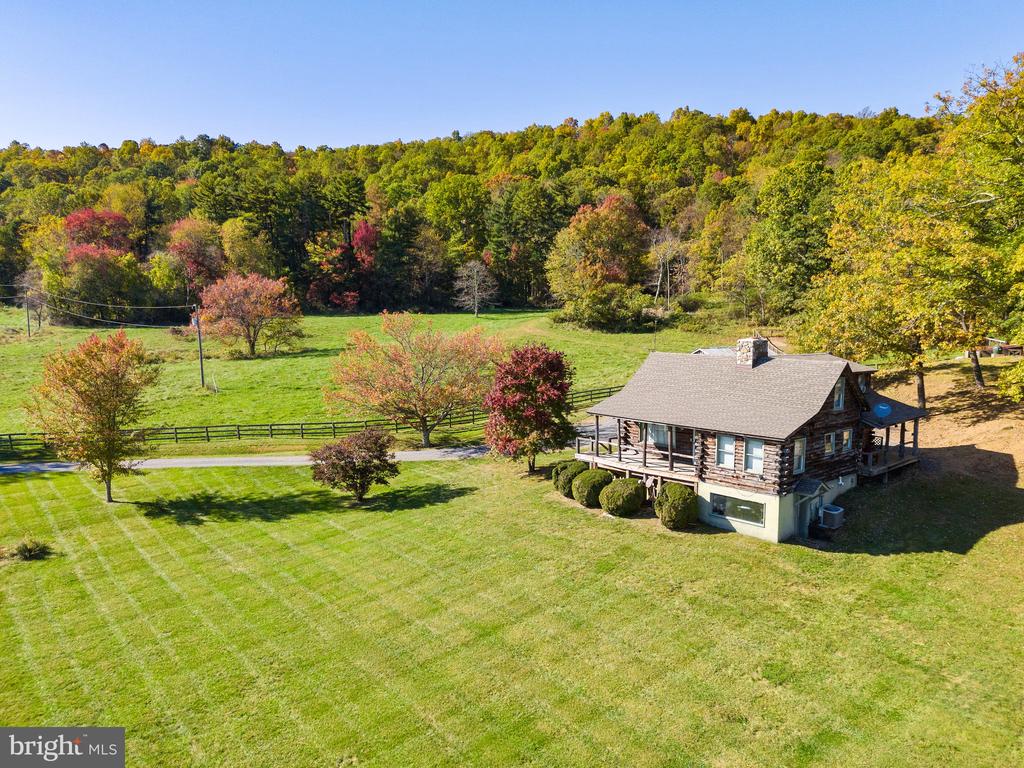 4392 CARRINGTON RD, MARKHAM, Virginia, 4 Bedrooms Bedrooms, ,4 BathroomsBathrooms,Residential,14,4392 CARRINGTON RD,VAFQ2020754 MLS # VAFQ2020754