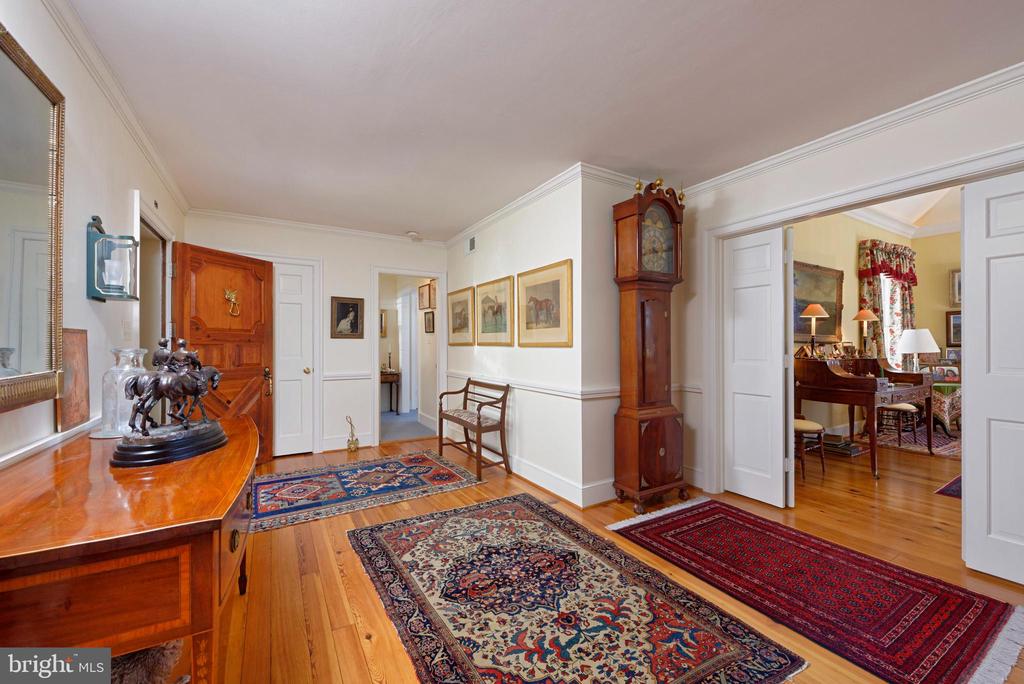 4392 CARRINGTON RD, MARKHAM, Virginia, 4 Bedrooms Bedrooms, ,4 BathroomsBathrooms,Residential,14,4392 CARRINGTON RD,VAFQ2020754 MLS # VAFQ2020754