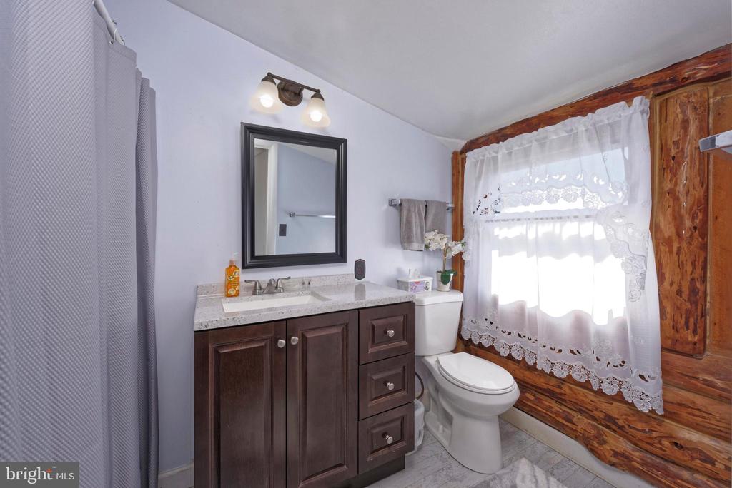 4392 CARRINGTON RD, MARKHAM, Virginia, 4 Bedrooms Bedrooms, ,4 BathroomsBathrooms,Residential,14,4392 CARRINGTON RD,VAFQ2020754 MLS # VAFQ2020754