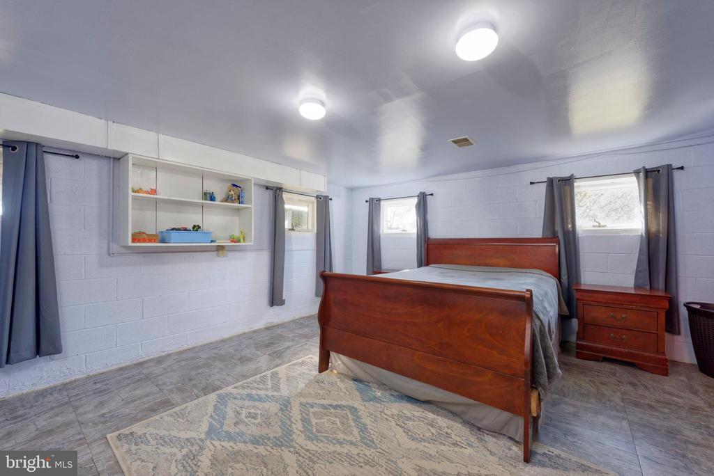 4392 CARRINGTON RD, MARKHAM, Virginia, 4 Bedrooms Bedrooms, ,4 BathroomsBathrooms,Residential,14,4392 CARRINGTON RD,VAFQ2020754 MLS # VAFQ2020754