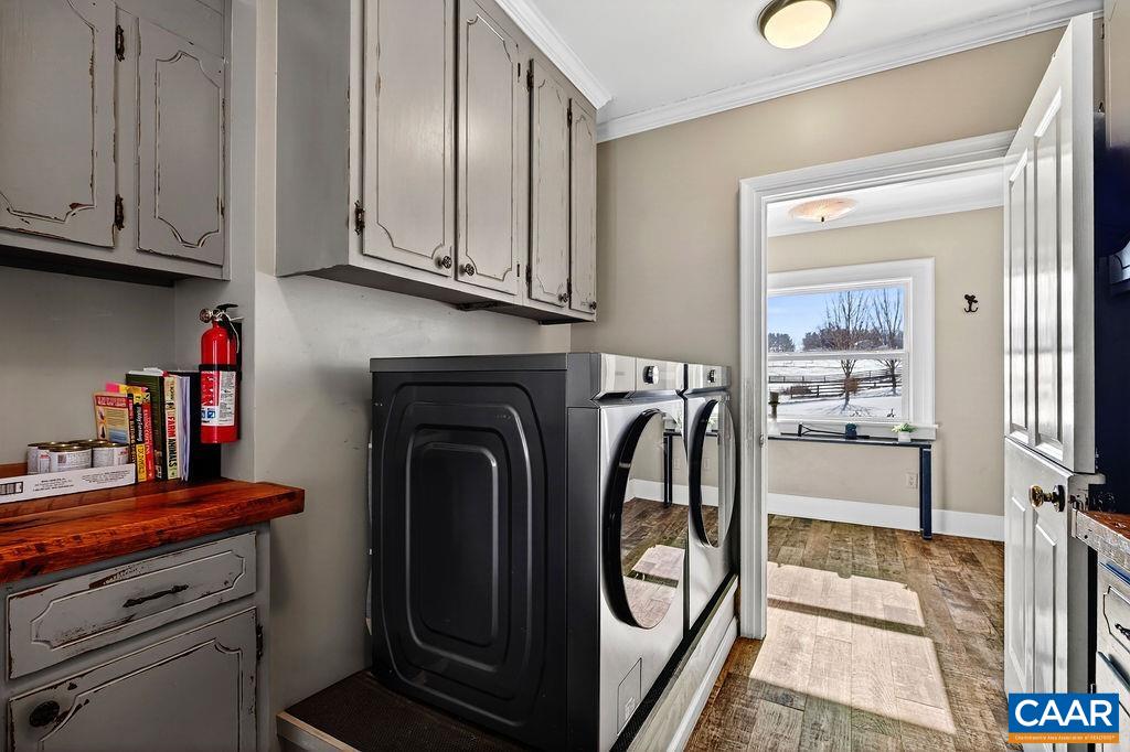 142 MT IDA LN, STAUNTON, Virginia 24401, 5 Bedrooms Bedrooms, ,3 BathroomsBathrooms,Residential,14,142 MT IDA LN,674243 MLS # 674243