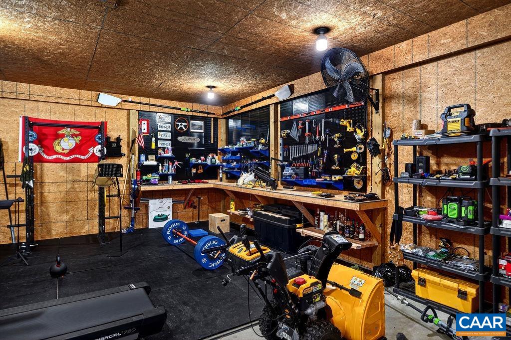 142 MT IDA LN, STAUNTON, Virginia 24401, 5 Bedrooms Bedrooms, ,3 BathroomsBathrooms,Residential,14,142 MT IDA LN,674243 MLS # 674243