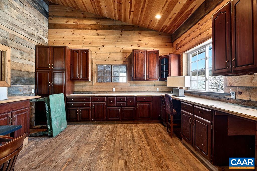 142 MT IDA LN, STAUNTON, Virginia 24401, 5 Bedrooms Bedrooms, ,3 BathroomsBathrooms,Residential,14,142 MT IDA LN,674243 MLS # 674243