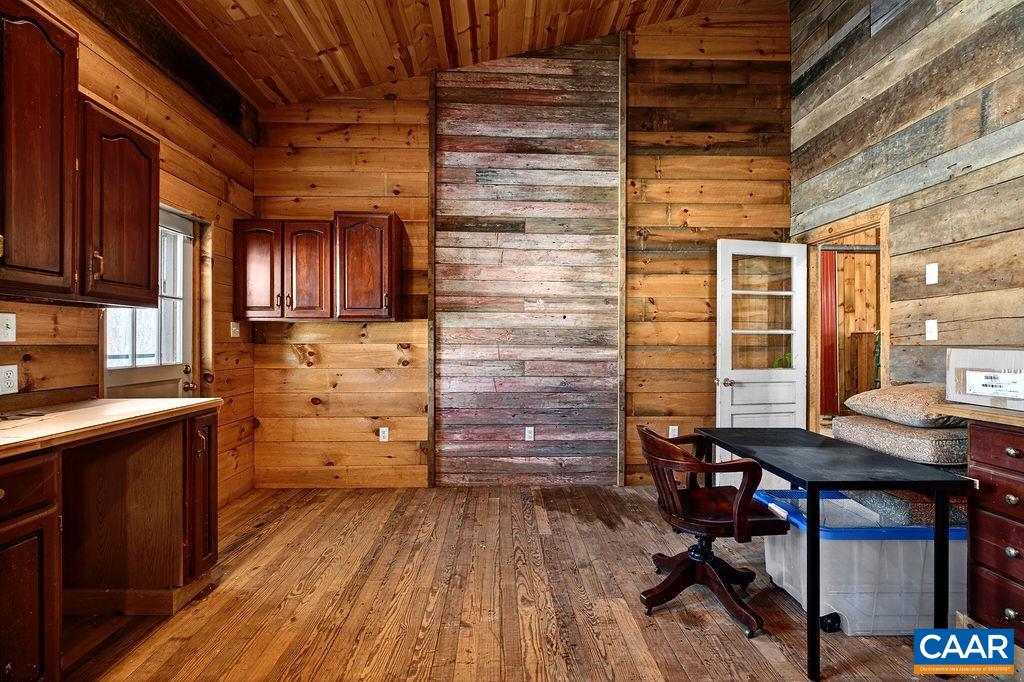 142 MT IDA LN, STAUNTON, Virginia 24401, 5 Bedrooms Bedrooms, ,3 BathroomsBathrooms,Residential,14,142 MT IDA LN,674243 MLS # 674243