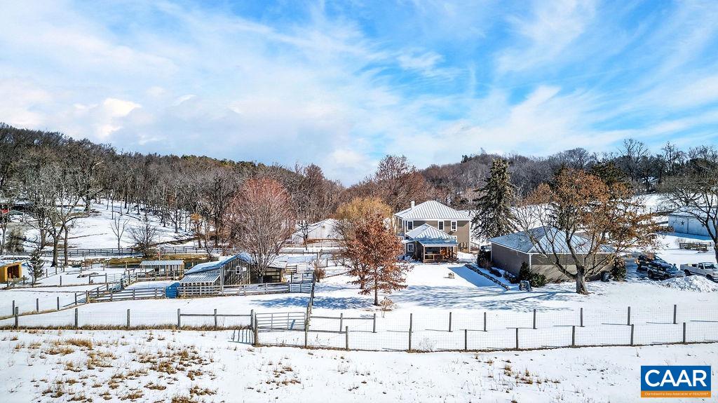 142 MT IDA LN, STAUNTON, Virginia 24401, 5 Bedrooms Bedrooms, ,3 BathroomsBathrooms,Residential,14,142 MT IDA LN,674243 MLS # 674243