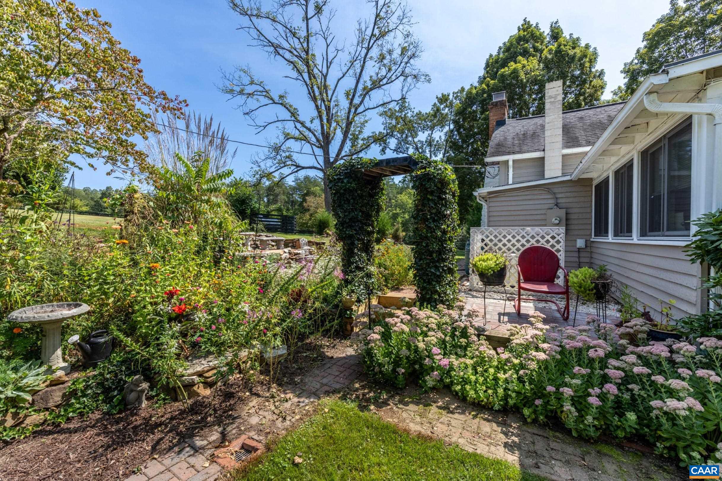 1128 BEAVERDAM RD, KESWICK, Virginia 22947, 5 Bedrooms Bedrooms, ,2 BathroomsBathrooms,Residential,14,1128 BEAVERDAM RD,674077 MLS # 674077 1128 BEAVERDAM RD, KESWICK, Virginia 22947, 5 Bedrooms Bedrooms, ,2 BathroomsBathrooms,Residential,14,1128 BEAVERDAM RD,674077 MLS # 674077