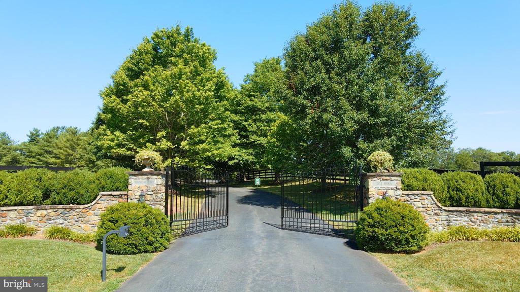 2532 ATOKA RD, MARSHALL, Virginia, 4 Bedrooms Bedrooms, ,4 BathroomsBathrooms,Residential,14,2532 ATOKA RD,VAFQ2020770 MLS # VAFQ2020770 2532 ATOKA RD, MARSHALL, Virginia, 4 Bedrooms Bedrooms, ,4 BathroomsBathrooms,Residential,14,2532 ATOKA RD,VAFQ2020770 MLS # VAFQ2020770