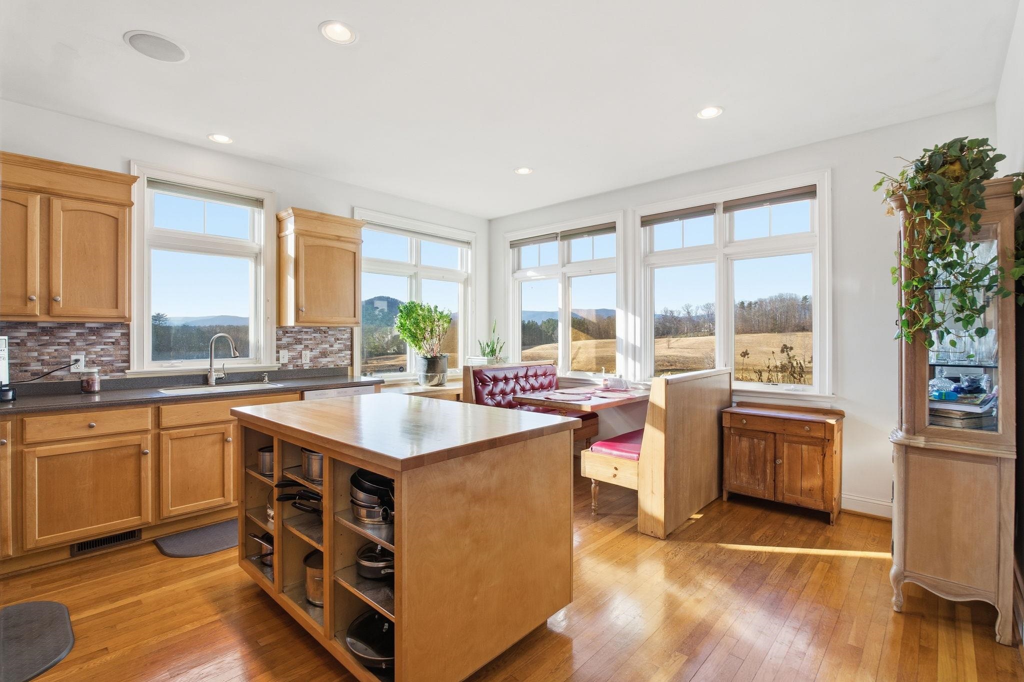 436 CHIMNEY ROCK RD, EARLYSVILLE, Virginia 22936, 4 Bedrooms Bedrooms, ,3 BathroomsBathrooms,Residential,14,436 CHIMNEY ROCK RD,674550 MLS # 674550