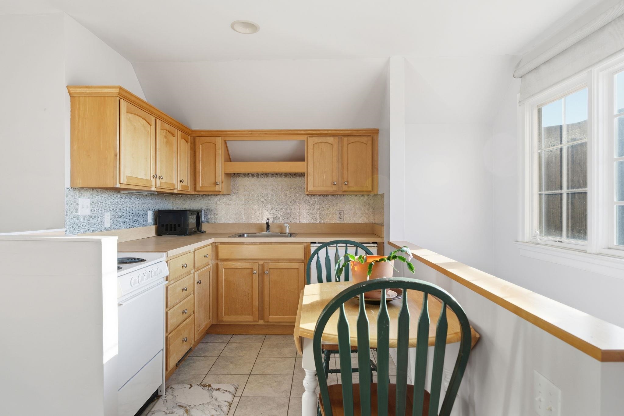 436 CHIMNEY ROCK RD, EARLYSVILLE, Virginia 22936, 4 Bedrooms Bedrooms, ,3 BathroomsBathrooms,Residential,14,436 CHIMNEY ROCK RD,674550 MLS # 674550