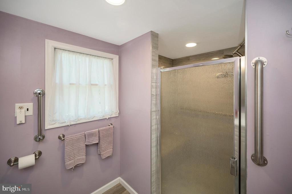 31934 INDIANTOWN RD, LOCUST GROVE, Virginia 22508, 3 Bedrooms Bedrooms, ,2 BathroomsBathrooms,Residential,14,31934 INDIANTOWN RD,VAOR2013506 MLS # VAOR2013506