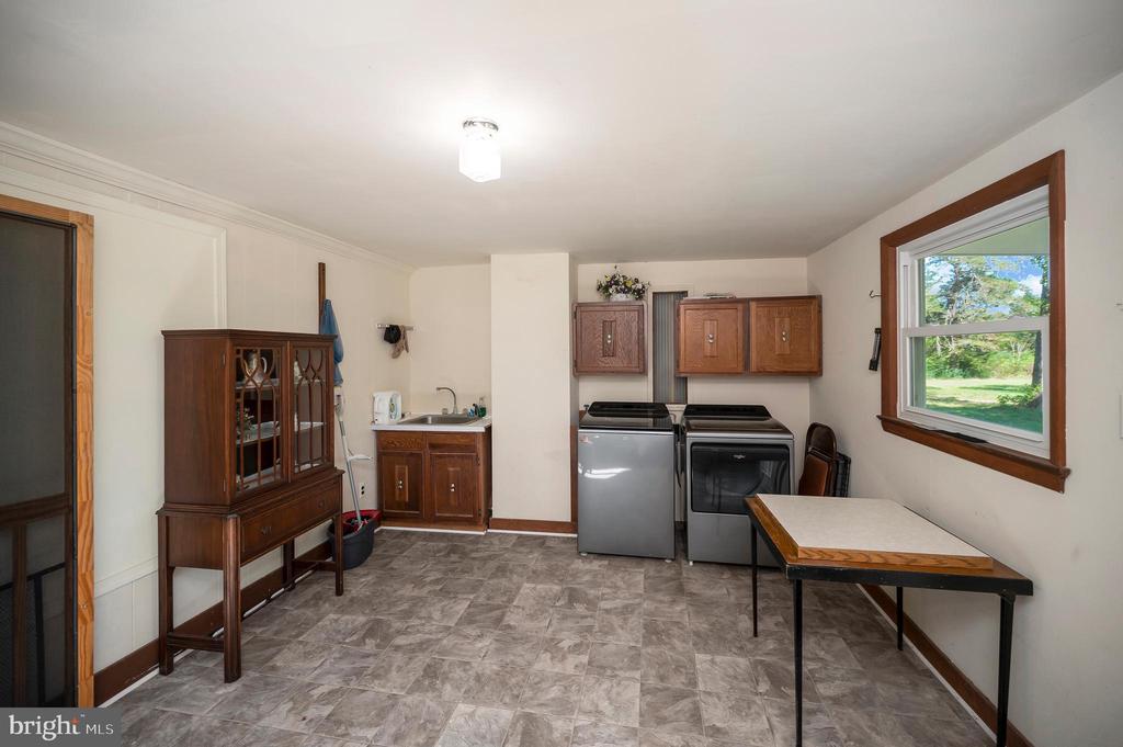 31934 INDIANTOWN RD, LOCUST GROVE, Virginia 22508, 3 Bedrooms Bedrooms, ,2 BathroomsBathrooms,Residential,14,31934 INDIANTOWN RD,VAOR2013506 MLS # VAOR2013506