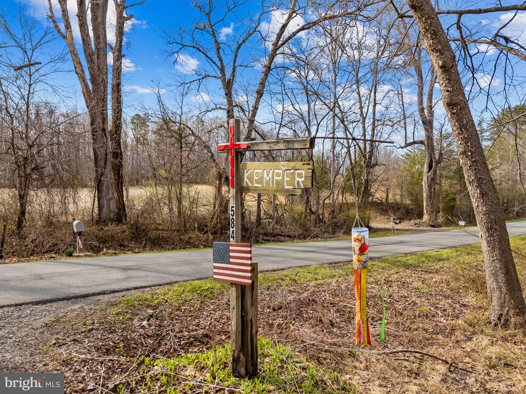 584 S POES RD, AMISSVILLE, Virginia 20106, 3 Bedrooms Bedrooms, ,2 BathroomsBathrooms,Residential,14,584 S POES RD,VARP2002534 MLS # VARP2002534