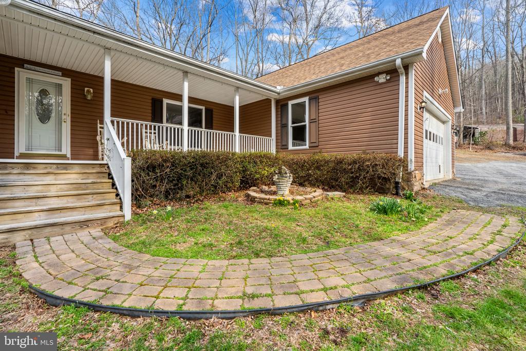 584 S POES RD, AMISSVILLE, Virginia 20106, 3 Bedrooms Bedrooms, ,2 BathroomsBathrooms,Residential,14,584 S POES RD,VARP2002534 MLS # VARP2002534