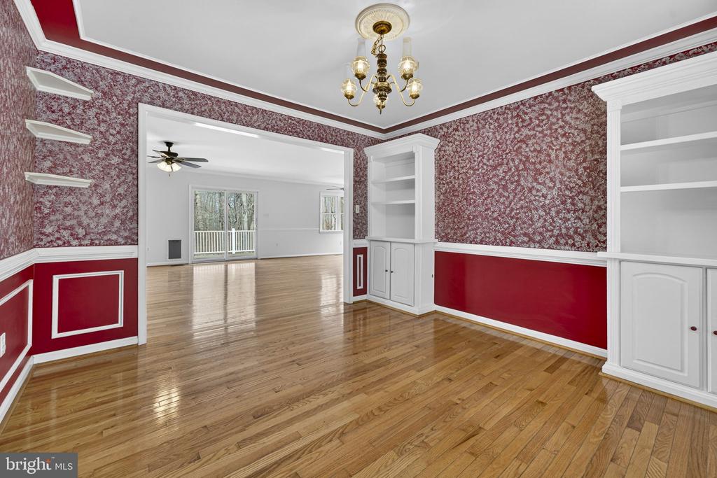 584 S POES RD, AMISSVILLE, Virginia 20106, 3 Bedrooms Bedrooms, ,2 BathroomsBathrooms,Residential,14,584 S POES RD,VARP2002534 MLS # VARP2002534