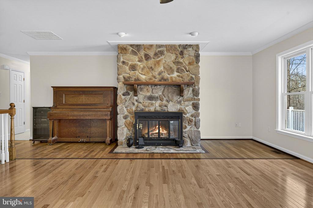 584 S POES RD, AMISSVILLE, Virginia 20106, 3 Bedrooms Bedrooms, ,2 BathroomsBathrooms,Residential,14,584 S POES RD,VARP2002534 MLS # VARP2002534