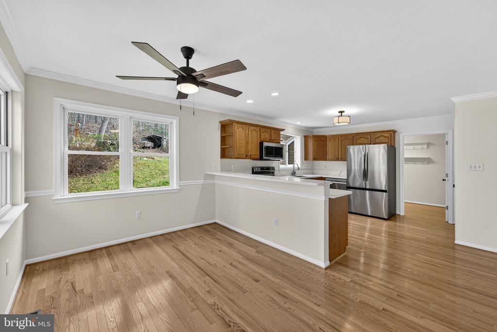 584 S POES RD, AMISSVILLE, Virginia 20106, 3 Bedrooms Bedrooms, ,2 BathroomsBathrooms,Residential,14,584 S POES RD,VARP2002534 MLS # VARP2002534