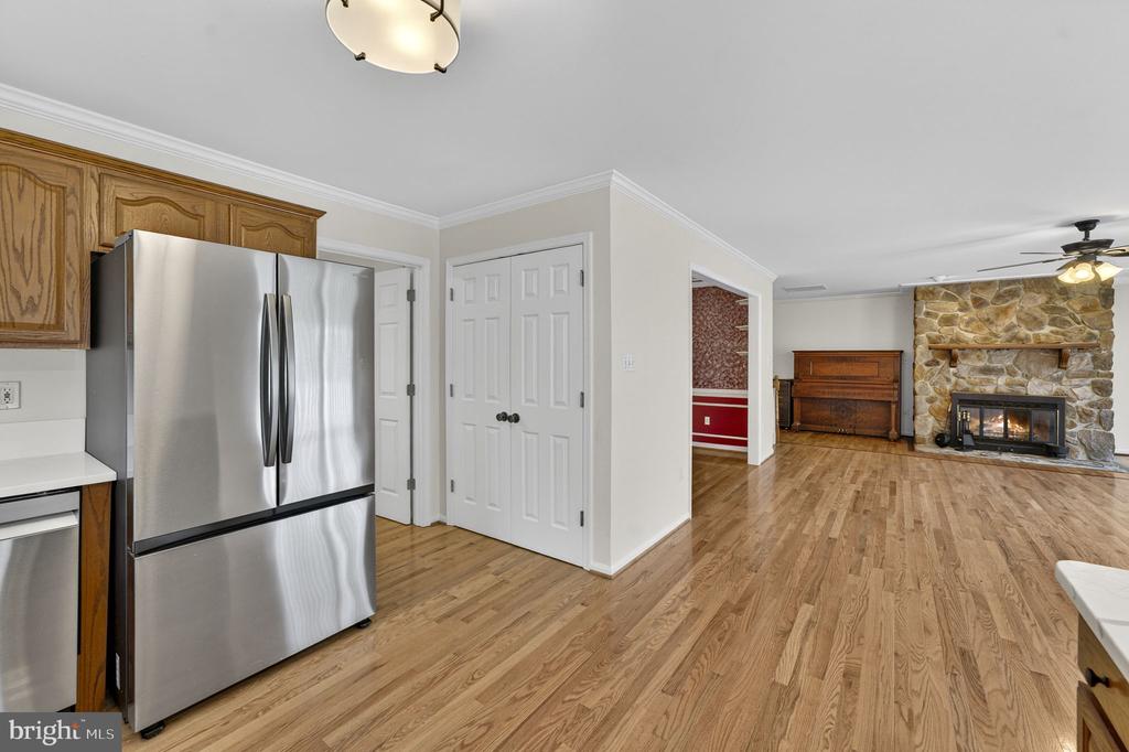 584 S POES RD, AMISSVILLE, Virginia 20106, 3 Bedrooms Bedrooms, ,2 BathroomsBathrooms,Residential,14,584 S POES RD,VARP2002534 MLS # VARP2002534