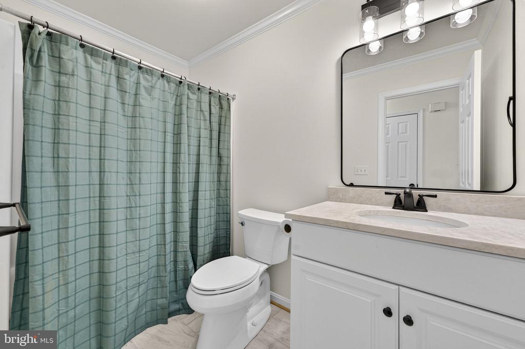 584 S POES RD, AMISSVILLE, Virginia 20106, 3 Bedrooms Bedrooms, ,2 BathroomsBathrooms,Residential,14,584 S POES RD,VARP2002534 MLS # VARP2002534