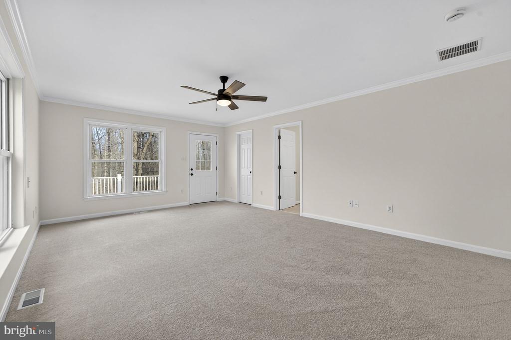 584 S POES RD, AMISSVILLE, Virginia 20106, 3 Bedrooms Bedrooms, ,2 BathroomsBathrooms,Residential,14,584 S POES RD,VARP2002534 MLS # VARP2002534